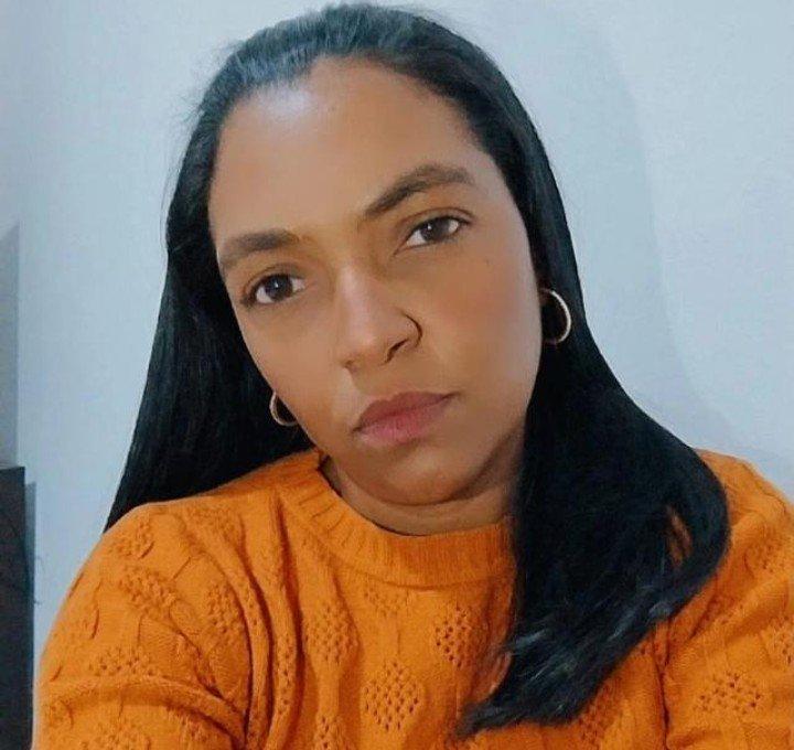 Paula dos Santos Máximo Guimarães