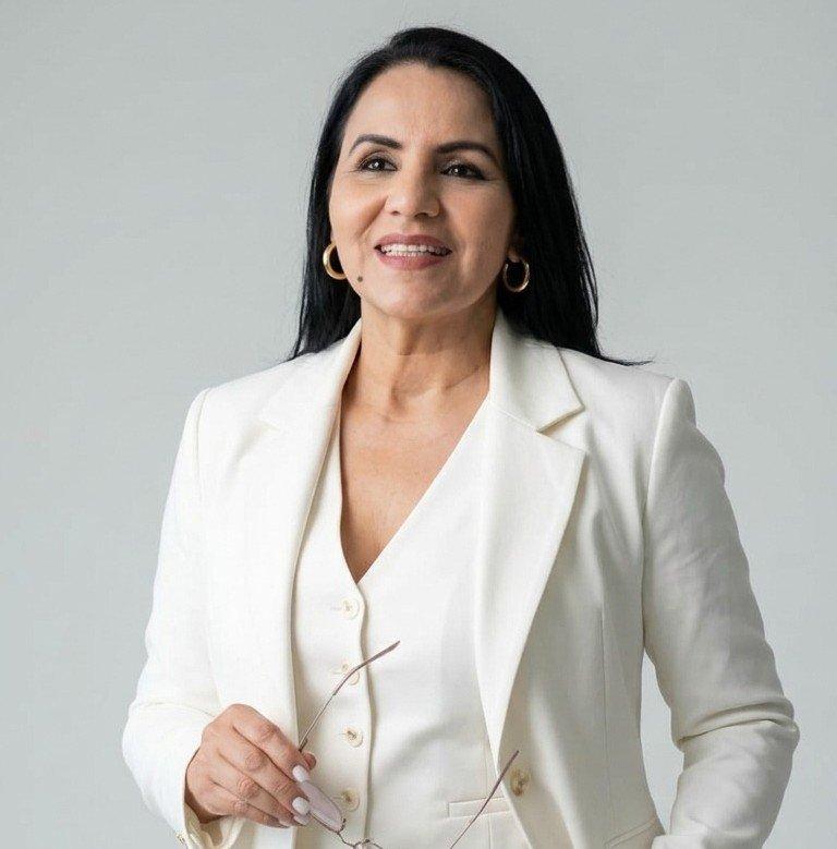 Analia Batista