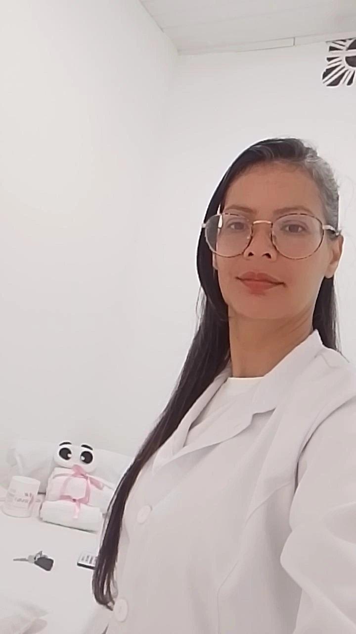 Janaína Aparecida Cassiano Araújo